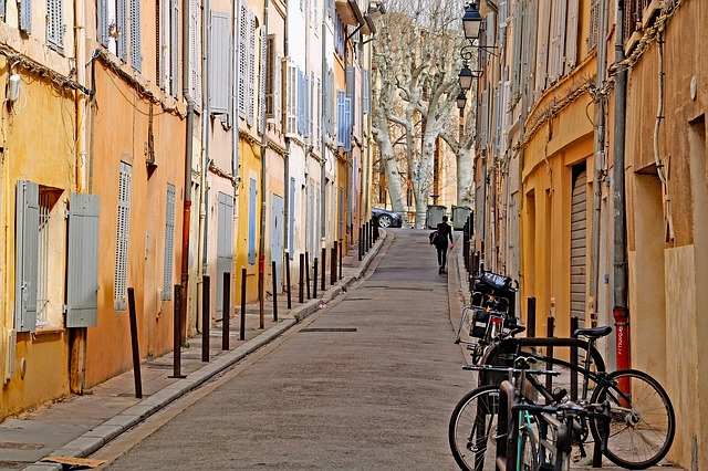 jolie rue aixoise